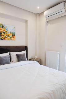 Cozy Penthouse Nearby Acropolis & Metro - 7