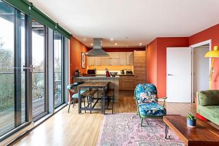 Vibrant and Modern Apartment with Canal Views - Londra - 3