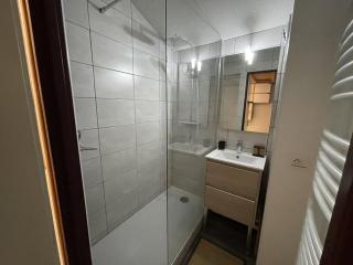 Appartement fonctionnel 4.5 pers, proche pistes et commerces, balcon exposé Sud-Est - FR-1-787-82 - Laveissière - 6