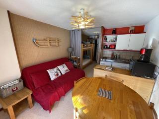 Appartement central 2*, balcon, 4 pers, coin-repas - FR-1-787-86 - Laveissière - 2