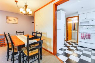 Walk to Mt Snow Cozy West Dover Condo - 3