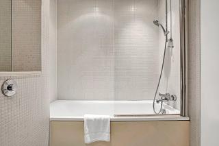 Urban Retreat Stylish 1-Bed Bliss - Londra - 7