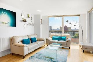 Panoramic London 3-Bed City Oasis - 2