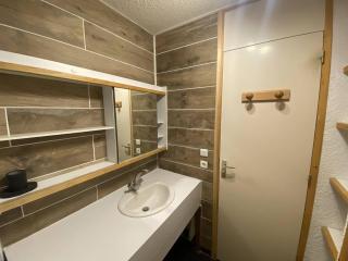 Appartement au pied des pistes avec balcon et casier à ski, non-fumeur - FR-1-355-117 - Méribel - 1