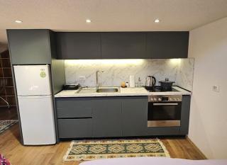 Damsi Loft Apartment - Tirana - 5