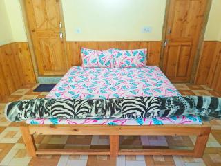 WoodRose Ecostay - Couple's Favourite - Gushaini - 2