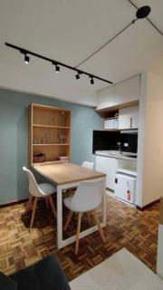 Apartamento reformado no Centro! - Curitiba - 7