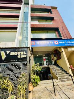 HOTEL V - Lucknow - 0