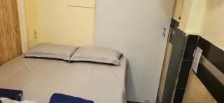 Near Airport AC Couple Friendly Small Cozy Room at a Budget Inn - Mumbai - 8