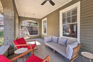Lavish 4BR Birmingham Home with Patio, Prime Location - Birmingham - 5