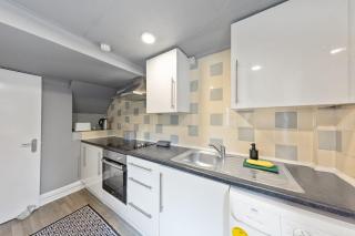 Charming 1 Bedroom Flat in Windmill with Parking - Gravesend - 2