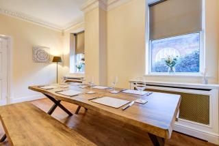 Spacious 4 Bedroom House with Free Parking - Hornchurch - 8