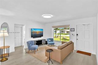 Live a Comfortable Stay at this Charming House - Fort Lauderdale - 4