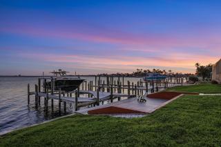 Luxury and Elegance! Stunning Riverfront view, Heated Pool - Bayview - Roelens - Cape Coral - 3