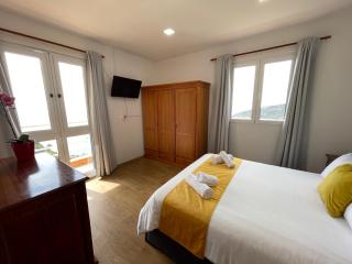 Infinite Balcony - Arco da Calheta - 1