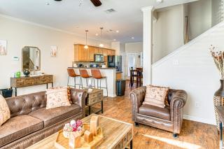 2 Mi to Texas AandM Unit with Pool and Hot Tub Access - College Station - 6