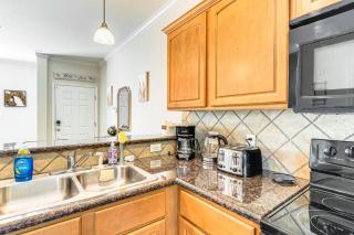 2 Mi to Texas AandM Unit with Pool and Hot Tub Access - College Station - 3