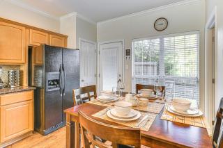 2 Mi to Texas AandM Unit with Pool and Hot Tub Access - College Station - 1