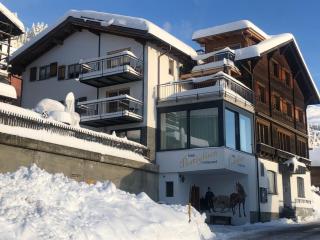 Hotel Garni Postigliun Andiast - 0