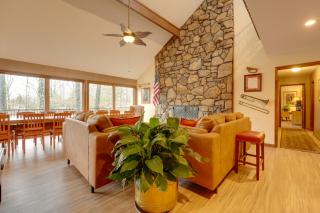 Stunning Southaven Estate Pool and Spacious Deck! - Southaven - 7