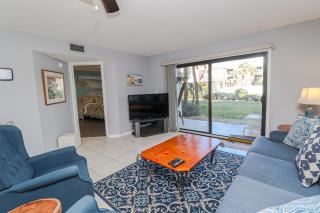 Ocean Village Club O16 - 0