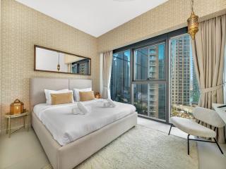 Luxurious & Spacious 2BR l Burj & Fountain Views l Walk to Dubai Mall l Pool l Gym - 8