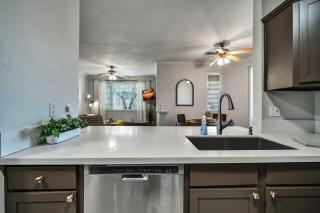 Gem with Pool Access in Scottsdale Shop and Golf! - 2