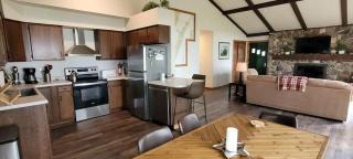 White Star Point by Simple Life Rentals - 0