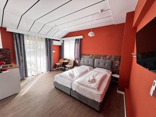 Modern Studio Nr 10 private Kitchenette and Bathroom - Limassol - 1