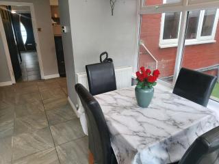 Heronsgate GH017 - 2