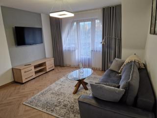Willa Knieja - 8