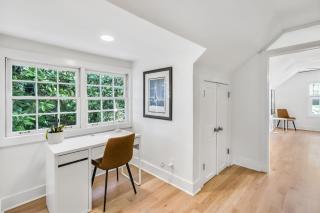 Experience Local Living in this Chamblee Home - Atlanta - 6