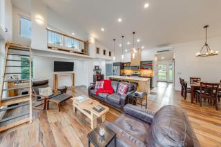 Waterfront Whidbey Island Hideaway with Beach Access - Greenbank - 4