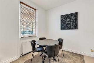 A One-Bedroom Apartment Situated In Central London - Londra - 5