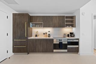 48th-Floor Condo with Free Parking & City Views - Miami - 7