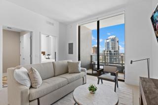 48Flr Condo w Free Parking - Miami - 8