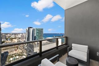 48th-Floor Condo with Free Parking & City Views - Miami - 5