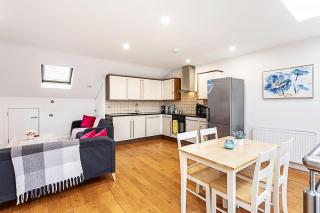 St Johns Hill Penthouse - London - 8