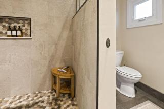 The Big and Easy House by Simple Life Rentals - 1