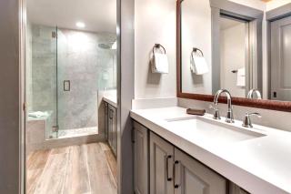 KBM Resorts - Walk to Deer Valley slopes Cozy 2Bdrm condo hot tub BBL-351A - Park City - 1