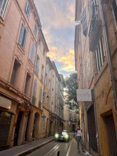 Charmant appartement 2 pièces en plein centre ville historique - Aix-en-Provence - 1