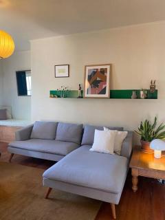 Sunny 3 Bedroom with garden close to hospital - Lower Hutt - 0