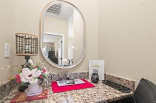 Petfriendlymid-term Stays2king Beds&desk - Lake Charles - 4