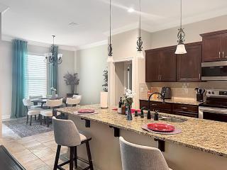 Luxurious Mid-term Retreat 2kingbeds - Lake Charles - 9