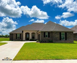 Luxurious Mid-term Retreat 2kingbeds - Lake Charles - 4