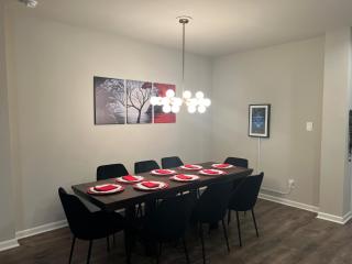 Mid-term Hub 2 King Beds Workspace - Lake Charles - 8