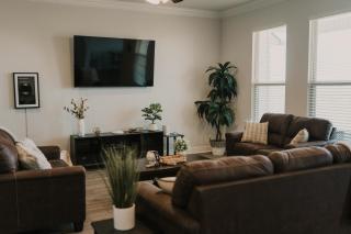 Comfortable Mid-term Retreat Fast Wifi - Lake Charles - 5