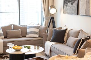 BURJ ROYALE - Luxurious Brand New Two-Bedroom apartment in DOWNTOWN, Burj Khalifa view pool in the building, 5-min walk to Dubai Mall & Dubai Fountains - Dubai - 2