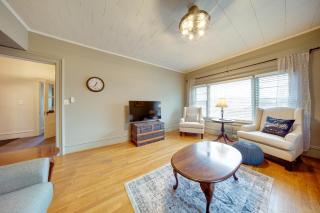 Central Meadville Apartment - Walk to Downtown! - 5