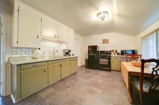 Central Meadville Apartment - Walk to Downtown! - Meadville - 4
